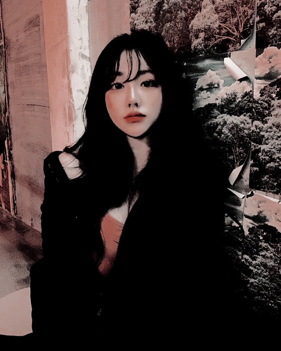 L1M4RIN's tweet photo. ⠀       ⠀       

 🎶 — kisses to my exes who don’t give a shit about me.

ᅠ
ᅠ https://t.co/b6tgSruqKq