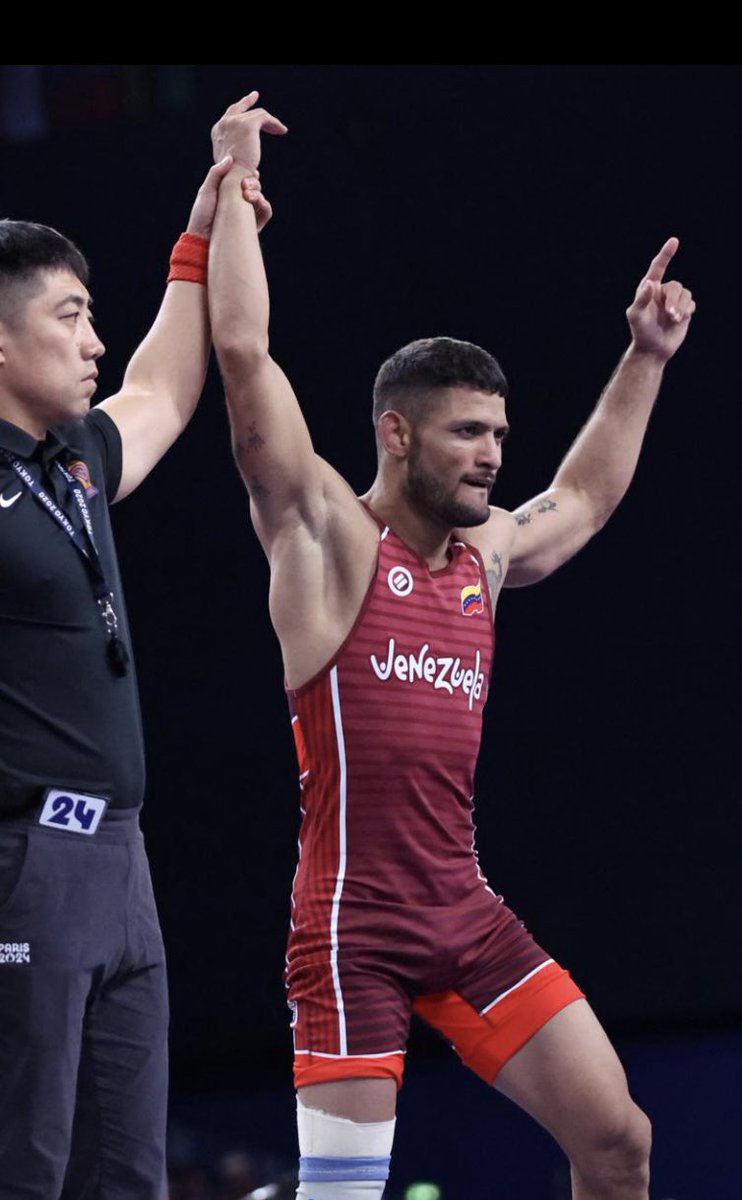Meridianoonline's tweet photo. NO SE PUDO😢🤼

Raiber Rodríguez perdió 8-0 ante el norcoreano Ri Se Ung y se quedó a un paso de la medalla de bronce de la lucha grecorromana masculina de 60 kg🇻🇪

➡️Raiber finaliza su participación en el 5to lugar 

📸COV https://t.co/Y3jNR57M2I