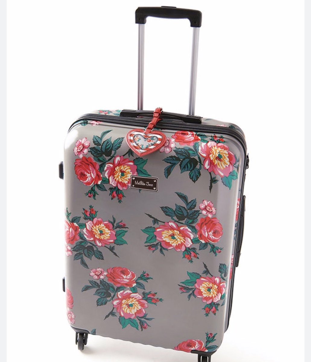 amross79's tweet photo. @SpiritAirlines how can you help find my sisters luggage that you lost? She’s a stage 4 cancer patient and doesn’t have time to deal with chasing this down. Please help! It was lost Sunday August 4 on reservation QH4DQF, checked in with my dad’s flight. Please help us. https://t.co/45rbBSsQt3