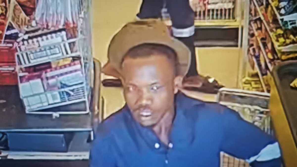 Abramjee's tweet photo. Wanted.

Let’s get them arrested.

#CrimeWatch https://t.co/DZtgxnnbOq