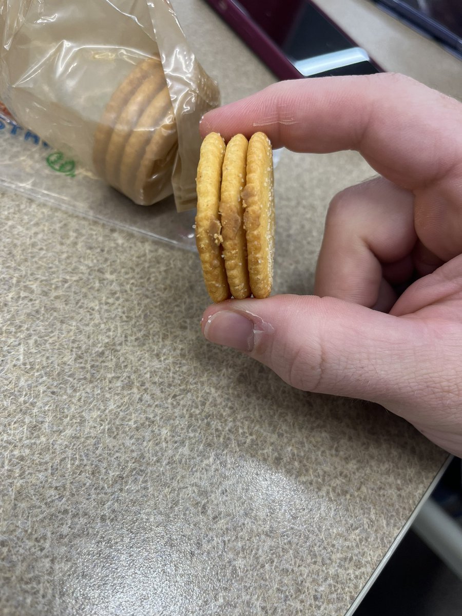Bought a box of original ritz and every sleeve has traces of peanut butter... could be an issue for <a href="/Ritzcrackers/">RITZ Crackers</a>