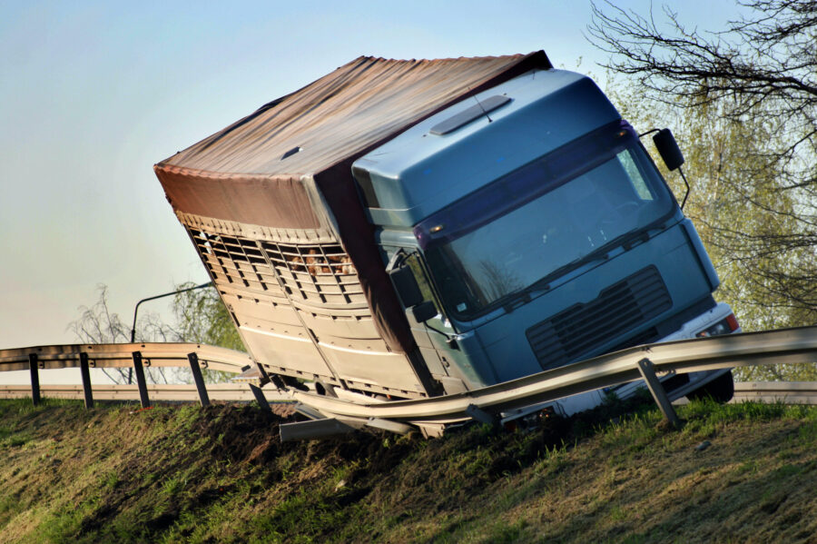 StricklandAttys's tweet photo. Truck accidents can be devastating, resulting in severe injuries, property damage, and emotional distress. Understanding liability in truck accident cases is crucial for anyone in Roanoke seeking justice and compensation.

Here's what you should know: https://t.co/PNi7t6z33e https://t.co/BQaylbX5sz