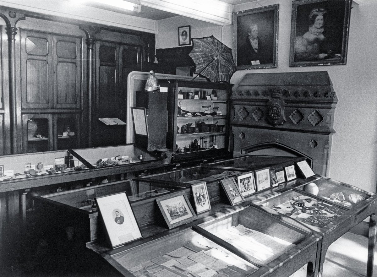 ❓ #DidYouKnow
Clitheroe Castle Museum opened in 1954 in a building adjacent to the Steward's House called the Steward's Gallery. 
It had previously been a court house. 
We're open every day 11am to 4pm. 
lancashire.gov.uk/leisure-and-cu…
#ClitheroeCastle #LancsSummer #RibbleValley