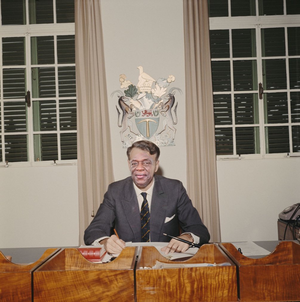 daddyhope's tweet image. RETWEET

It hard to deny the parallels between the repressive tactics used by the Rhodesian regime and those employed by crookED Emmerson. 
This reflects how many Black Zimbabweans feel today, fearful and extremely scared.

crookED Emmerson’s repressive actions are straight out…