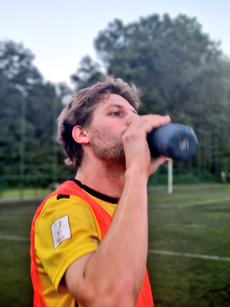 Trinquant1's tweet photo. Stay hydrated 🚰 #FC8 https://t.co/jHWcPFhimt