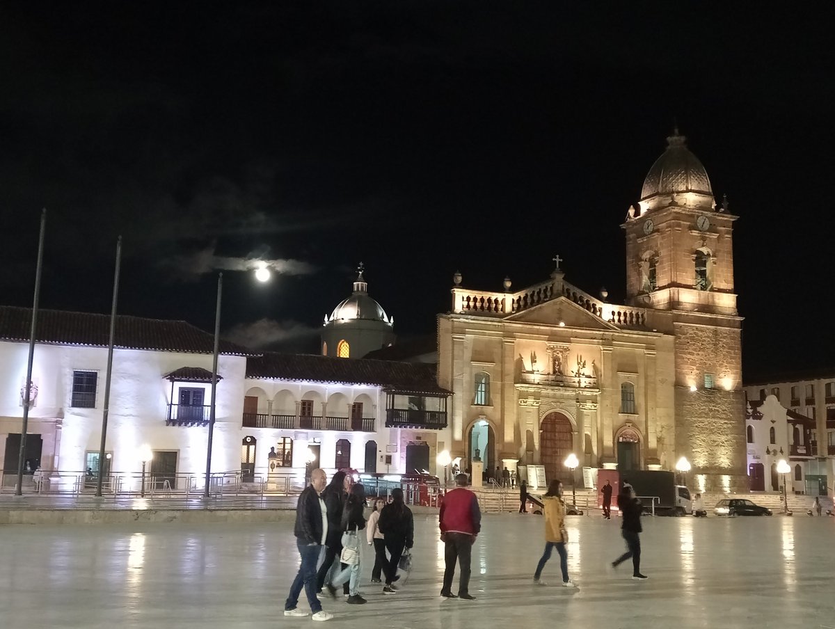 JulioRLopez8's tweet photo. #Tunja 485 años https://t.co/VRFolNL9jq