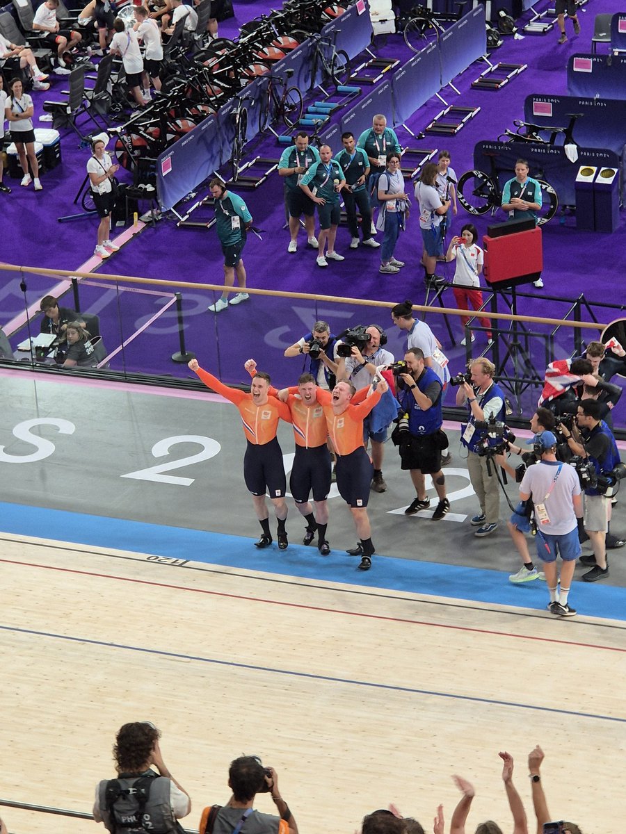 Humphry van Asdonck tweet media