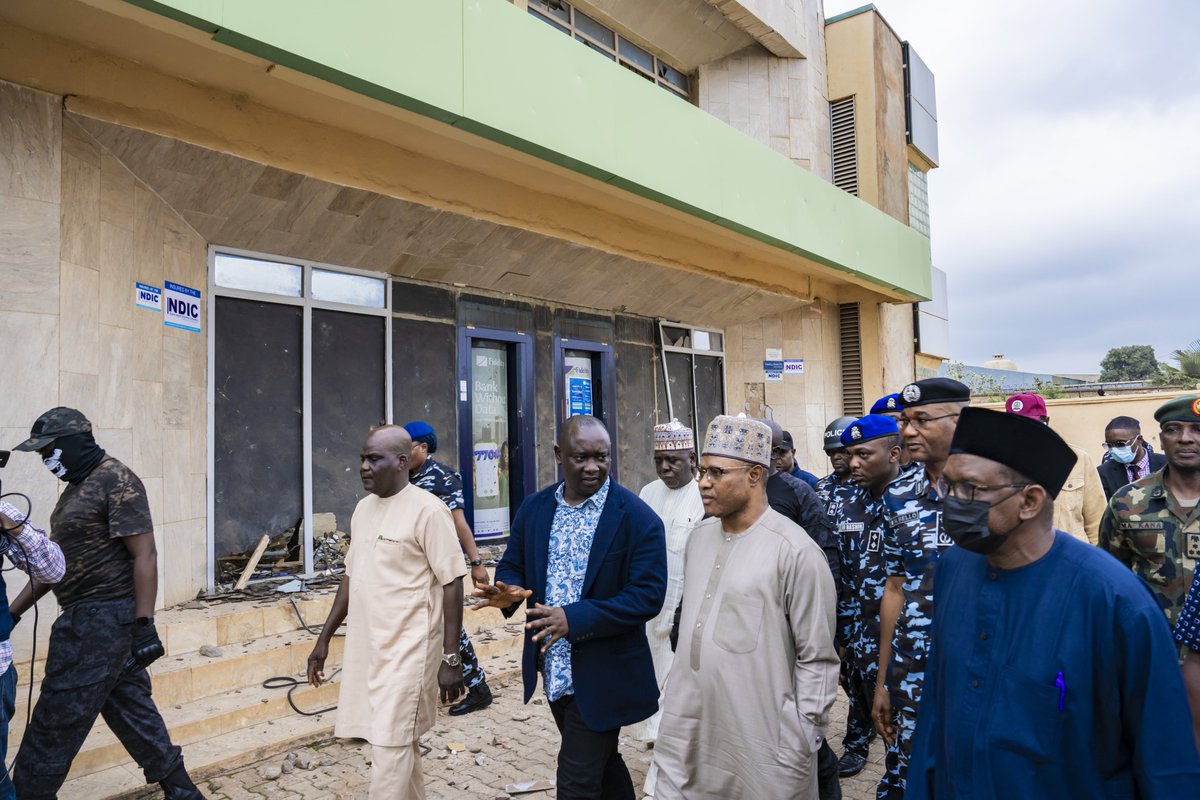 ubasanius's tweet image. Today, together with heads of security agencies and top government officials, I went round Kaduna Metropolis to assess the level of compliance with the 24-hour curfew and to carry out on-the-spot assessment of the damage done to private and public properties as well as looting by…