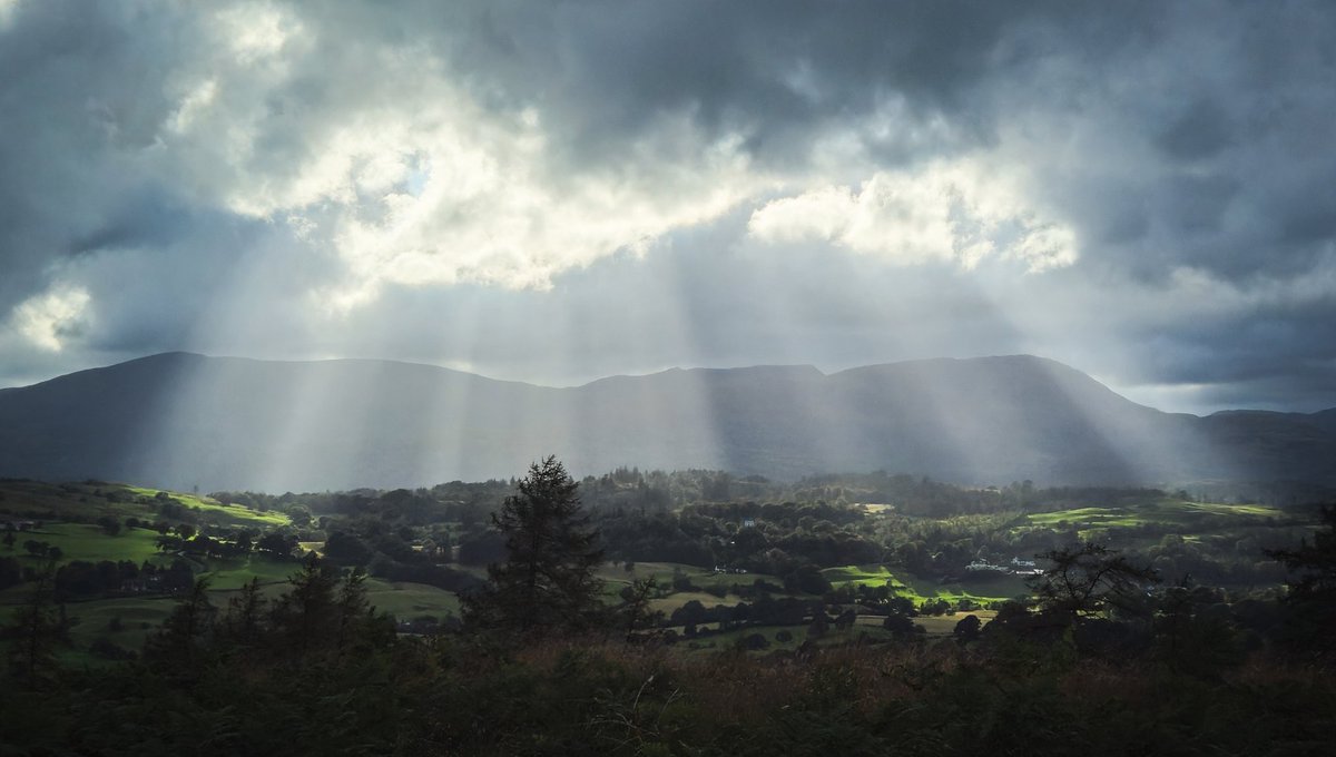 VisitHawkshead's tweet photo. Quite the light-show from the slopes of #Latterbarrow, towards Hawkshead, just a few moments ago. #VisitHawkshead #Hawkshead #LakeDistrict @lakedistrictnpa @cumbriatourism @LakesCumbria @CumbriaWeather @golakes @TheLakesGuide @hiddencumbria @ShowcaseCumbria #PhotoRippin https://t.co/R72GuuiyaM