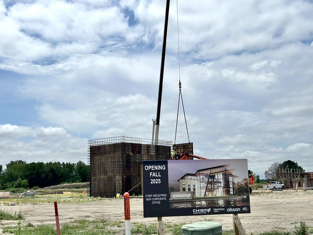 BradMellema's tweet image. The new Chief HQ is starting to go vertical in the Prairie Commons development.