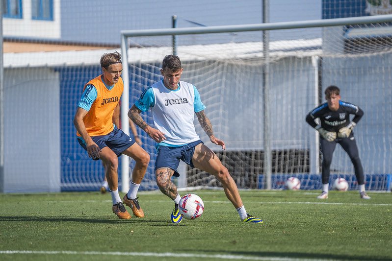 LegaFᴀɴᴛᴀsʏ tweet media