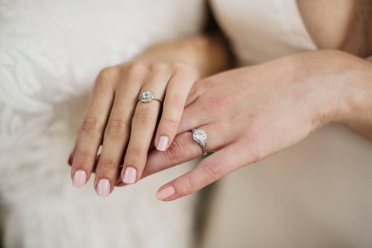 KickAssCaptainM's tweet photo. Been away.. did a thing.. ❤💍💍 with @CPDELindsay .. https://t.co/W8gROqvRQV