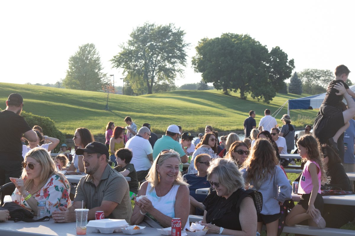 🌳 Century Park is the place to be on August 16th &amp; 17th! Who’s joining us for Little Bear Ribfest 2024? 🙋‍♂️🙋‍♀️ 

vhparkdistrict.org/little-bear-ri…