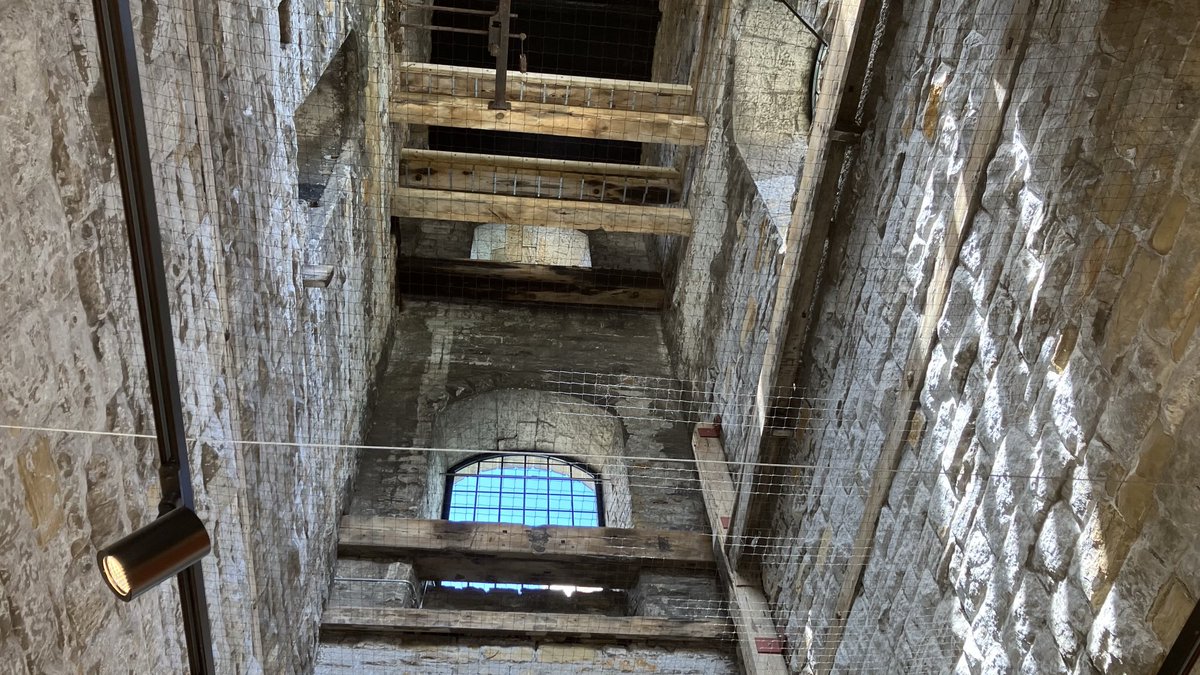 A pleasure to report on the magnificent restoration of the Grade2 listed #WagonHoist ⁦<a href="/wp_leeds/">Wellington Place</a>⁩ - how it survived against the odds &amp; is now a mini museum illustrating the story of how the #railways shaped #Leeds fortunes over the years ⁦<a href="/BBCLookNorth/">BBC Yorkshire</a>⁩