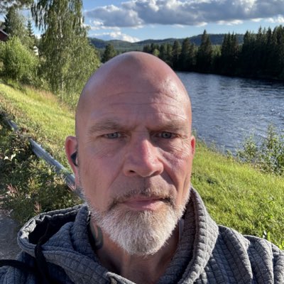 erkdevil's tweet photo. #NewProfilePic https://t.co/76vNUKz2J1