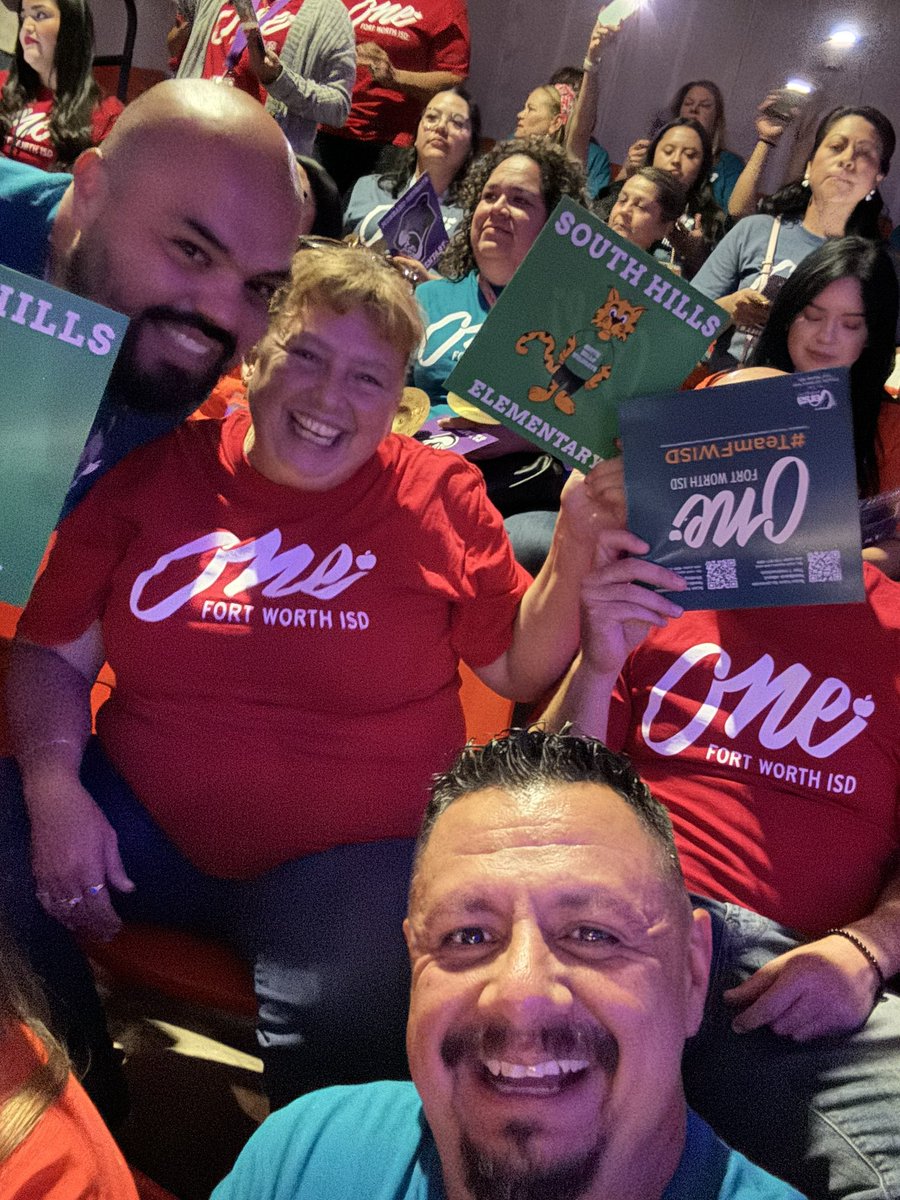 rcimageart's tweet photo. @SouthHillsfwisd #OneFortWorth #teamfwisd Wildcats!!! Let’s Go!!! https://t.co/2KXtN930TA