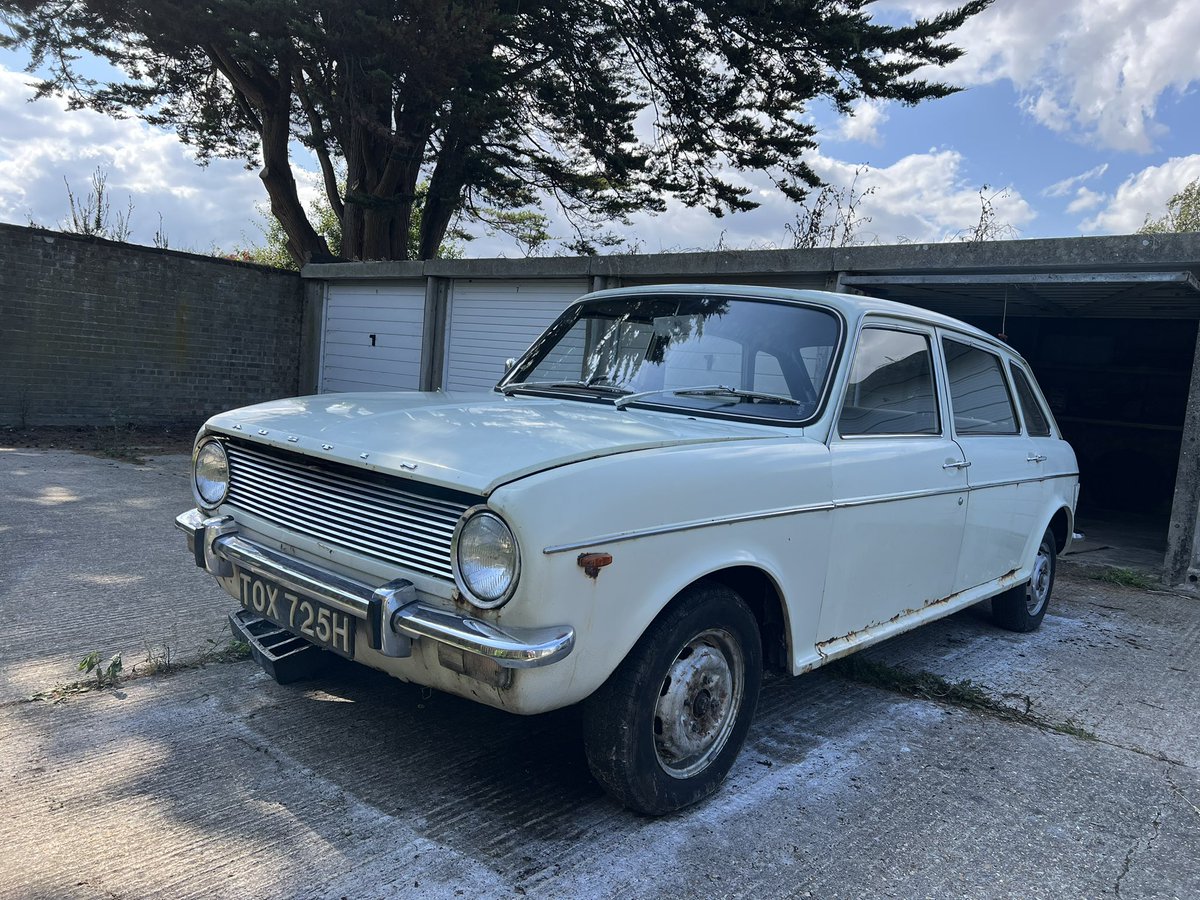 martinfromkent's tweet photo. My new project, the Mars Bar Austin Maxi, the last remaining car from the launch competition in association with Mars to win 25 Austin Maxis. Been sitting a while, but not suffered too badly and should be up and running soon. #austinmaxi #marsbar #cablechanger https://t.co/0DZz7xQVy5