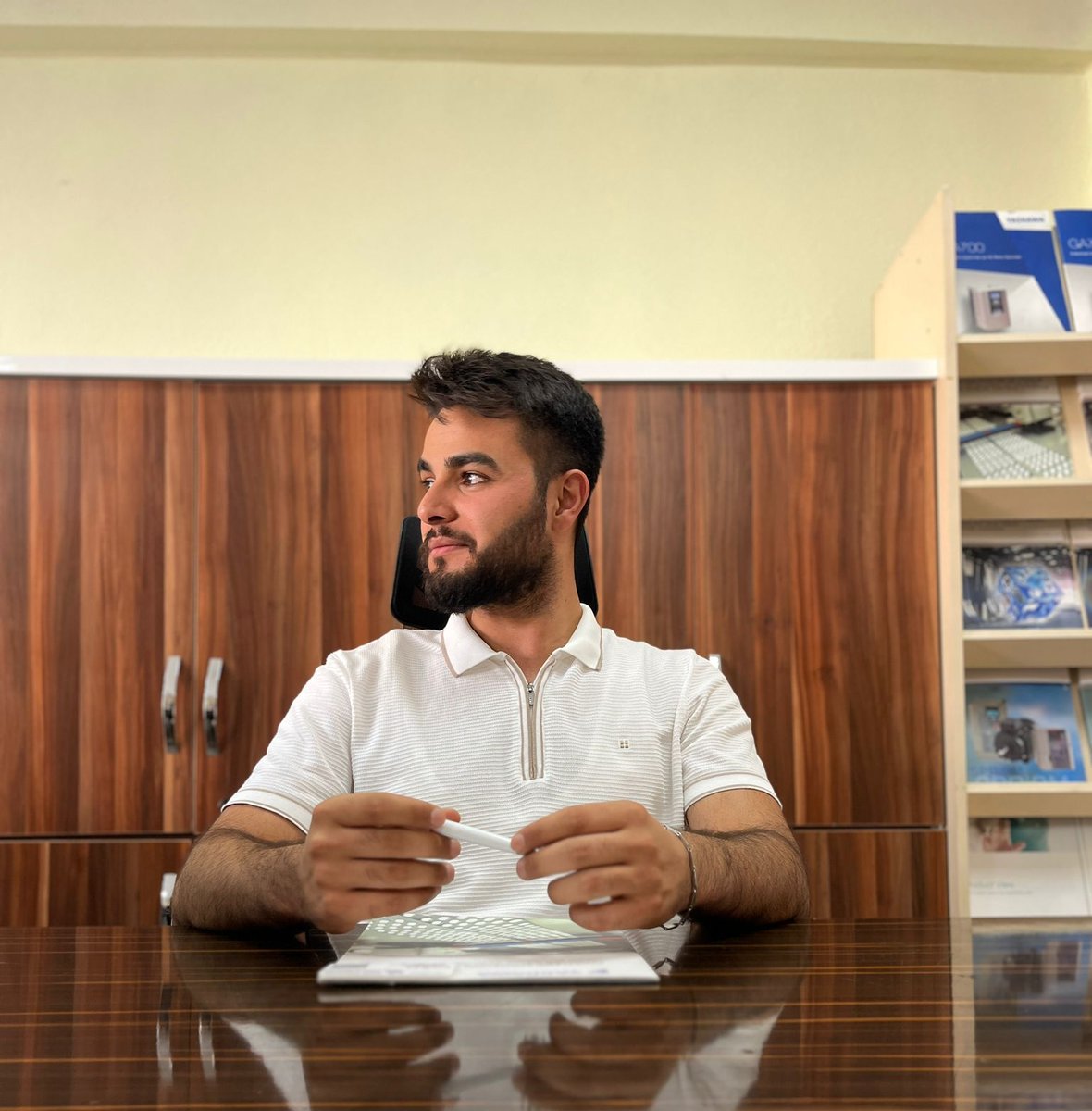 Bilgin varsa,kalemin kıymetlidir.✨