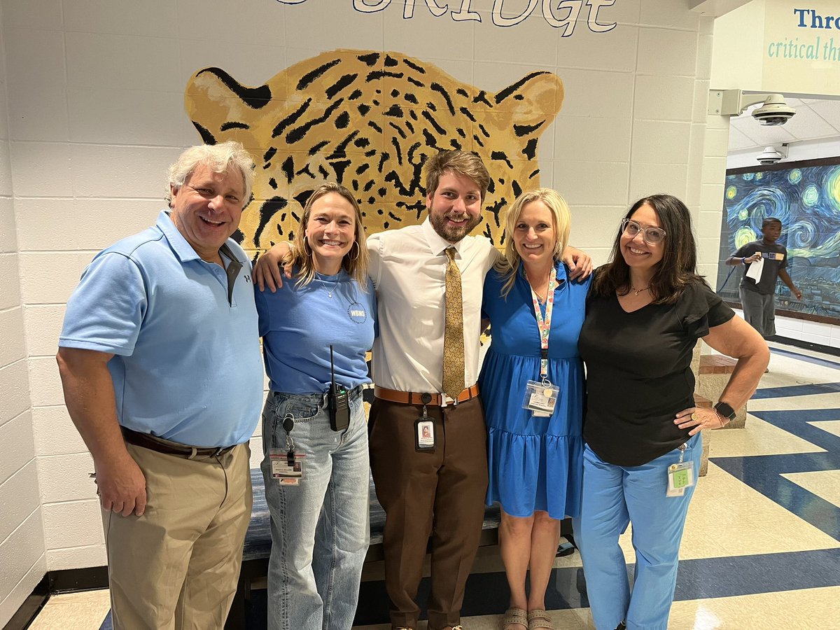 Great things are happening at these awesome Middle Schools! Always a pleasure stopping by Elkins Pointe and Webb Bridge…. two amazing teams and Distinguished PBIS Schools! 
<a href="/WebbBridgeMS/">Webb Bridge MS</a> @WBMSprincipal <a href="/mgarnerwbms/">Michelle Garner</a> <a href="/hurstwbmsap/">Carmen Hurst</a> <a href="/FultonZone5/">Angela Parham</a> <a href="/FultonZone7/">Dr. Crumbley</a>