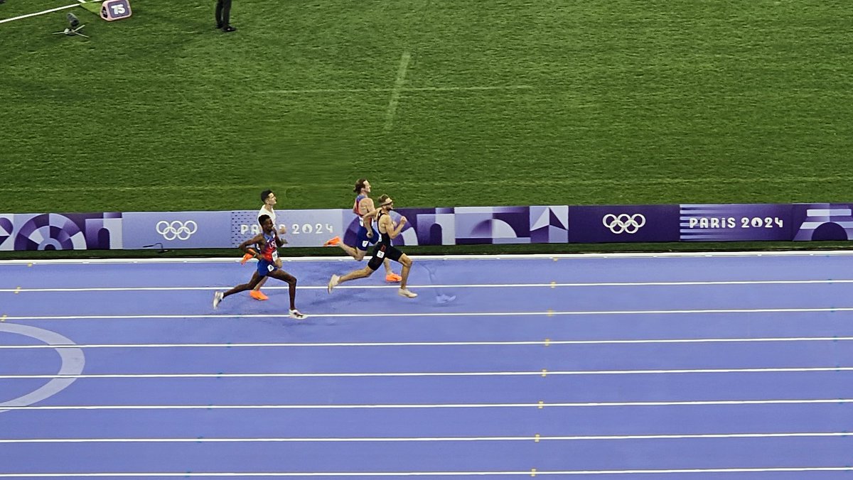 Sprakeloos❗️❗️ Wat een #1500m race was dit. Wat een wereldtijden. Ook van 6e Niels Laros 3.29.54 en 9e Stefan Nillessen 3.30.75❣️❣️