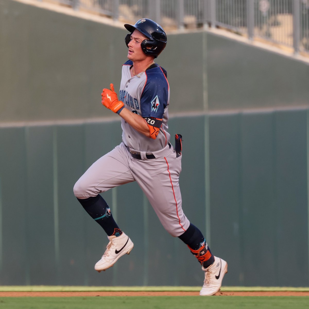 MLB Pipeline (@mlbpipeline) on Twitter photo The #Astros are reportedly calling up their No. 4 prospect, Zach Dezenzo, for what would be his MLB debut, <a href="/thevandalorian/">Kenny Van Doren</a> confirms.
The infielder has a 1.211 OPS though 11 Triple-A games this season: atmlb.com/3WE0o9R The #Astros are reportedly calling up their No. 4 prospect, Zach Dezenzo, for what would be his MLB debut, <a href="/thevandalorian/">Kenny Van Doren</a> confirms.
The infielder has a 1.211 OPS though 11 Triple-A games this season: atmlb.com/3WE0o9R