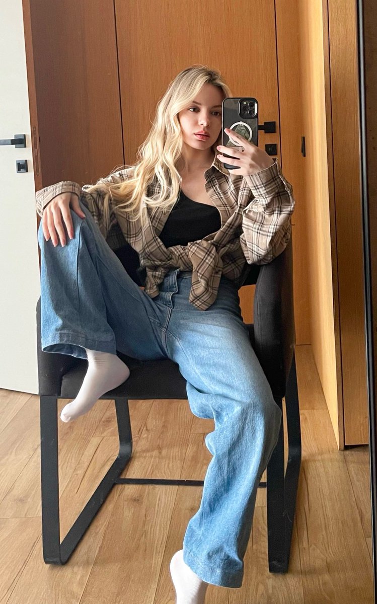 💭 Dreaming of a world where I can buy my morning coffee with crypto. ☕️ Who's with me on this crypto mass adoption train?