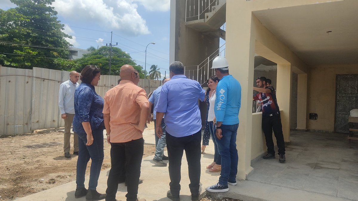 Mayelín del Sol (@solmayelin) on Twitter photo 🏢Una nueva edificación citadina q consta d 24 aptos ➡️3 niveles fue otro de los sitios q visitaron <a href="/DrRobertoMOjeda/">Dr. Roberto Morales Ojeda</a> y <a href="/RamnMonte1/">José Ramón Monteagudo Ruiz</a> en #Cienfuegos. La obra q asciende los 18 millones d pesos beneficiará a núcleos en situación d vulnerabilidad. #GenteQueSuma #UnidosPorCuba 🏢Una nueva edificación citadina q consta d 24 aptos ➡️3 niveles fue otro de los sitios q visitaron <a href="/DrRobertoMOjeda/">Dr. Roberto Morales Ojeda</a> y <a href="/RamnMonte1/">José Ramón Monteagudo Ruiz</a> en #Cienfuegos. La obra q asciende los 18 millones d pesos beneficiará a núcleos en situación d vulnerabilidad. #GenteQueSuma #UnidosPorCuba