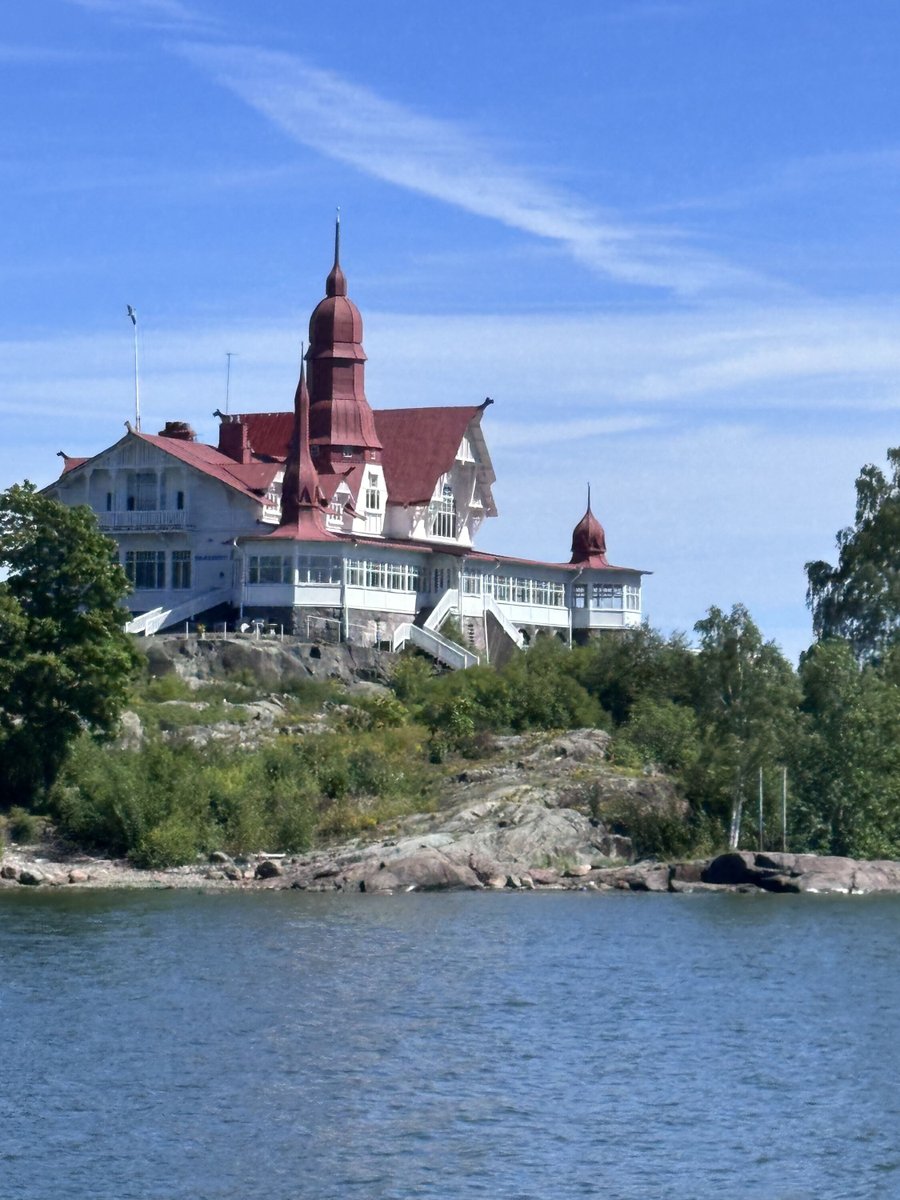 Cheyenne McCray tweet media