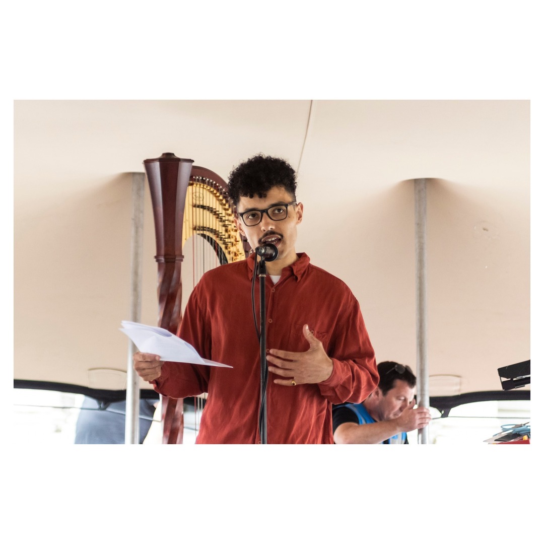 Anti_One_IRE's tweet photo. Rafael reading at the Hugh Lane Gallery's Art &amp; The Outdoors

03.08.24

#poet #poetry #poetryperformance #poetryreading #hughlane #artandtheoutdoors #bankholiday #performance #performancephotography #fujifilm #fujix100t #canon #ireland #dublin #hughlaneg… https://t.co/jUJj84OE9f https://t.co/6HWsItsCOG