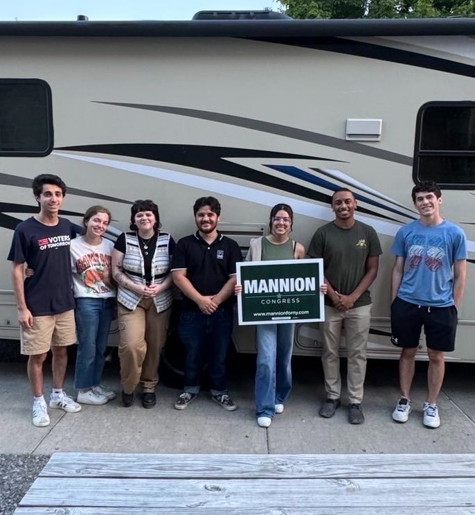nydems's tweet image. 🗳️🌟 Gen-Z is everywhere! Our youth organizing team was out in full swing across the State this past weekend. Inspired by their energy? Join them at an event near you! mobilize.us/nysdems/