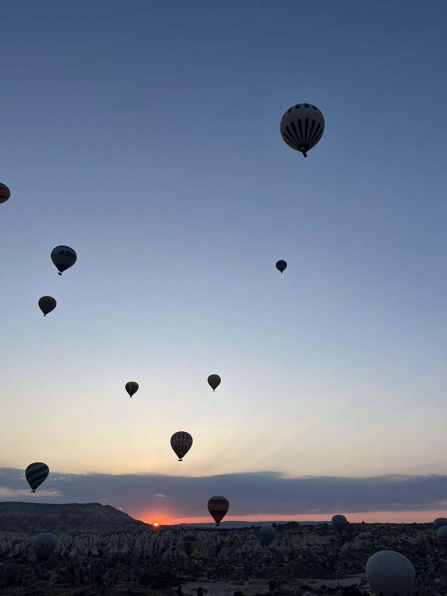 semralayy's tweet photo. Bugün🎈🫶🏻☀️ https://t.co/7c6bI1UJUi