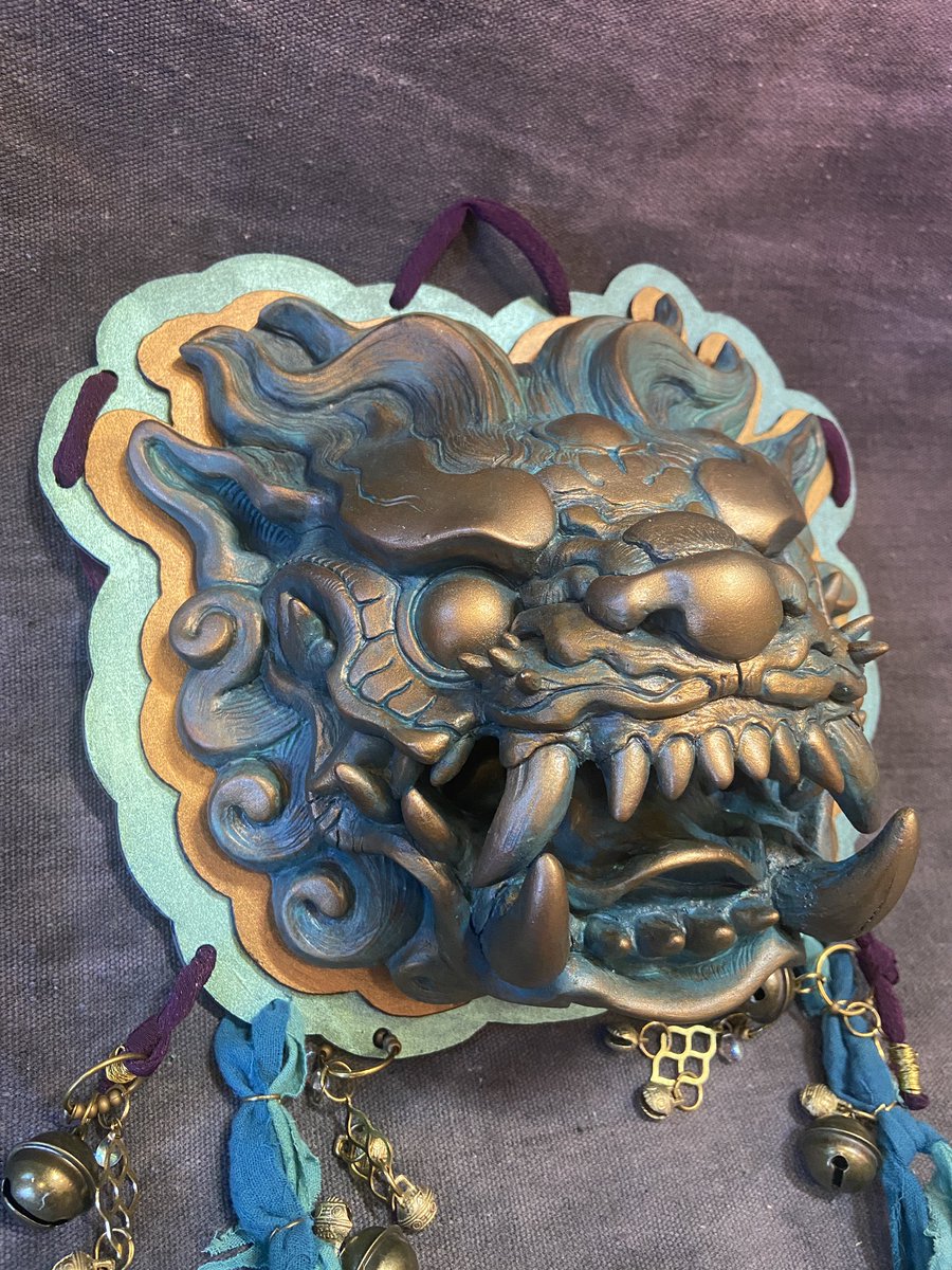 missmonstermel's tweet photo. hung and brass bells decorate the howling visage! #missmonster #missmonstermel #luckymawhousehowler #lion #dragon #wallplaque #sculpture #foodog #shisa https://t.co/evYIGq7oe7