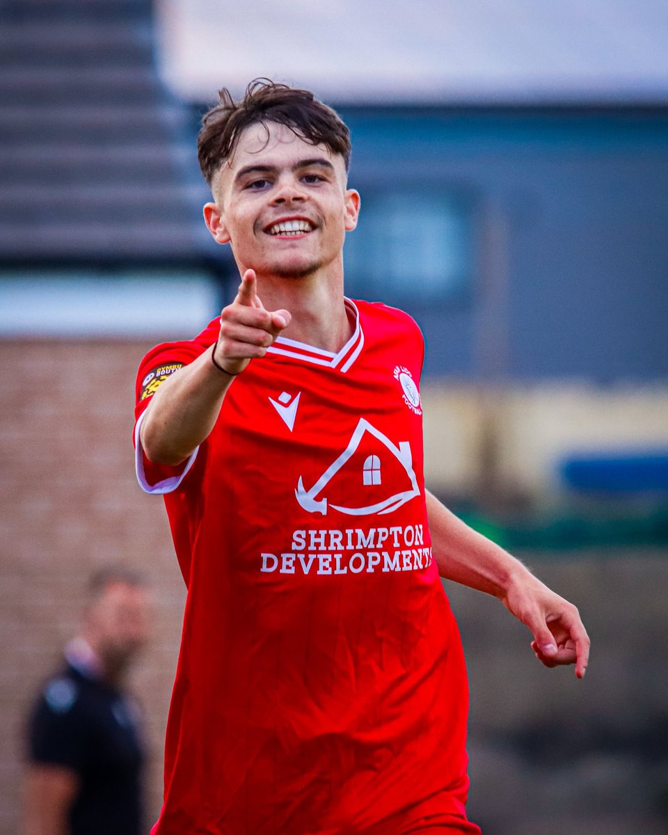 HT here at the Marston’s and it’s the away side <a href="/Taffswellfc/">Taffs Well FC</a> who lead 1-2.

<a href="/IeuanOwen/">Ieuan Owen</a> with our goal.