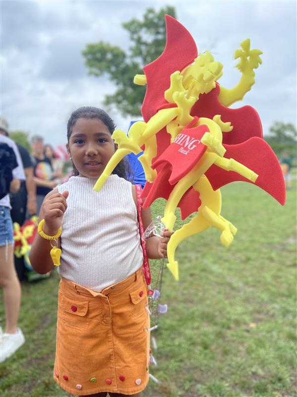 Committee100's tweet photo. Fresh from the 2024 Hong Kong Dragon Boat Festival in Flushing Meadows Corona Park, Queens! This weekend's event was run by the HK Economic and Trade Office in NY; we spread the word on our #AAPIHateTracker and handed out totes &amp; over 2,000 Yellow Whistles to the community. https://t.co/7fB1tNk6mR