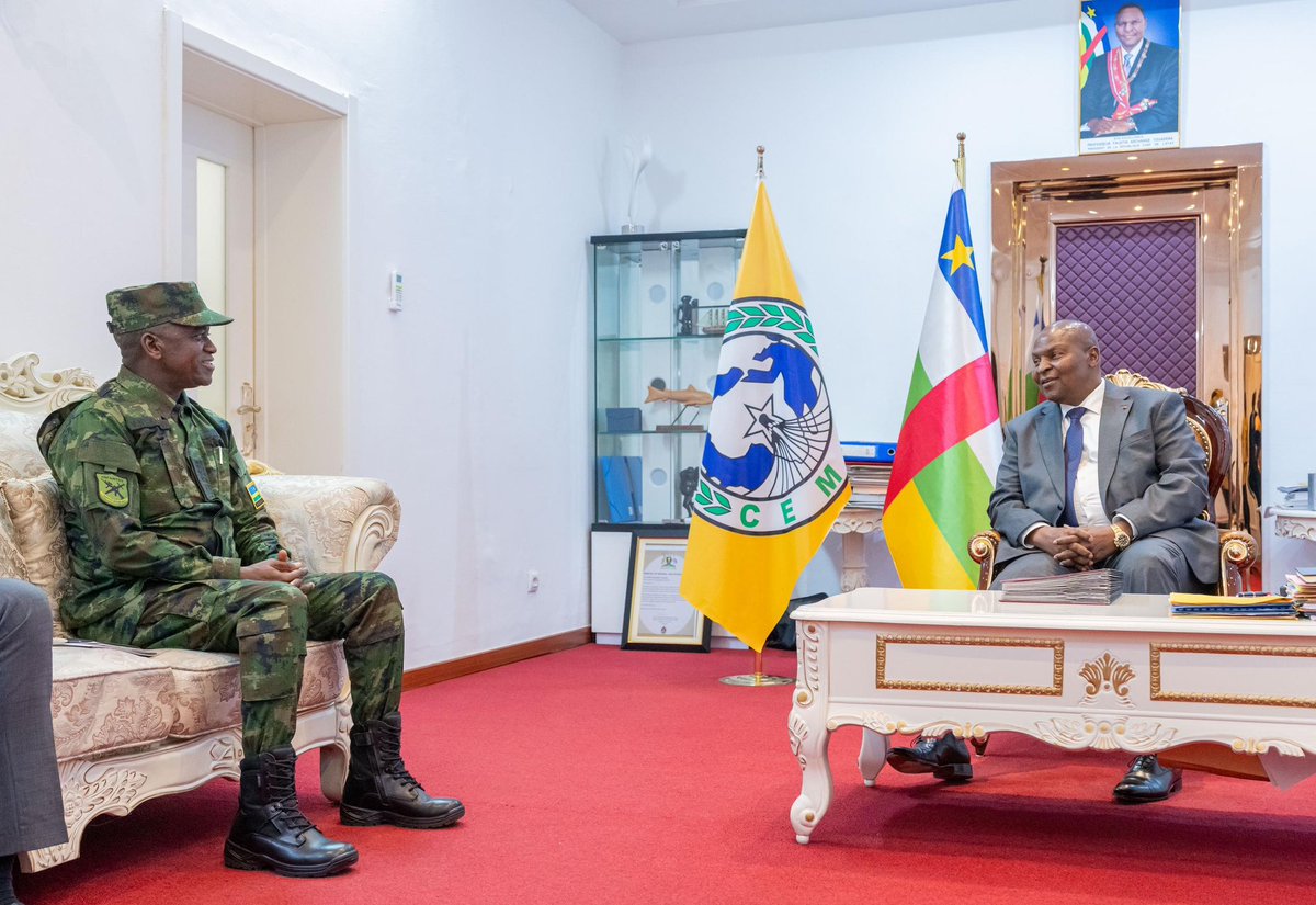 NewTimesRwanda's tweet photo. PHOTOS: Central African Republic President Faustin-Archange Touadéra received on Tuesday the RDF Army Chief of Staff, Maj Gen Vincent Nyakarundi, and his delegation following the graduation of 634 RDF-trained soldiers on Monday.

📸: @DavisHigiro /TNT https://t.co/XFirT1rL1Y