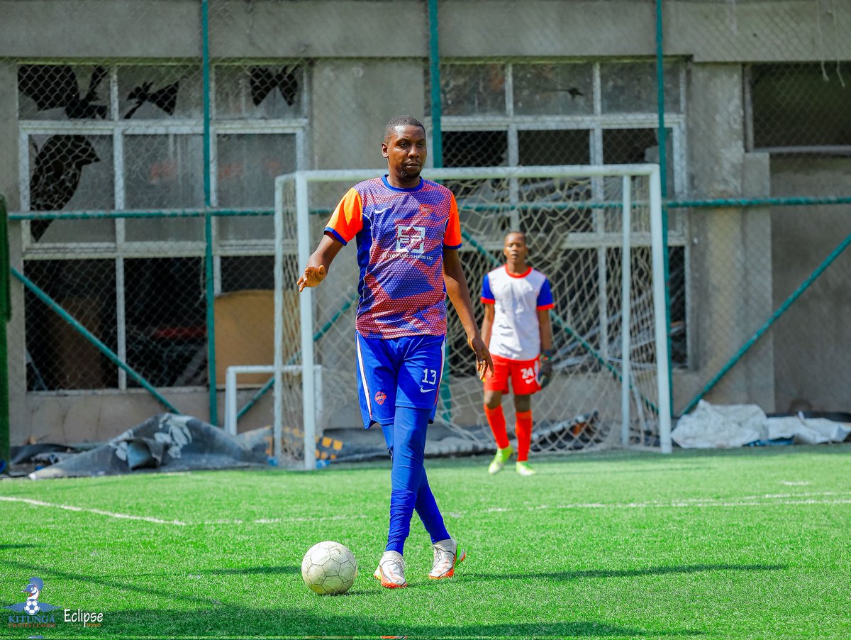 EladoFc's tweet image. Mzee @DAVIDAWILO ever fit and delivering 
@KitungaLeague GW15
#Season7
#ElitePublishersLtd
#TulumbeKaaziFinal