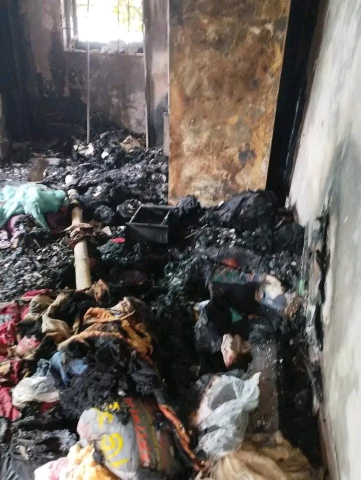 Advocate Anupam De Apu's home in Tangail, Bangladesh was ransacked and set ablaze by miscreants on Aug 6, 2024. The house is now uninhabitable, leaving the family in fear

#SaveBangladeshiHindus
#SaveBangladeshiMinorites
#HelpBangladeshiHindus  #InternationalSupport 
#hinduattack