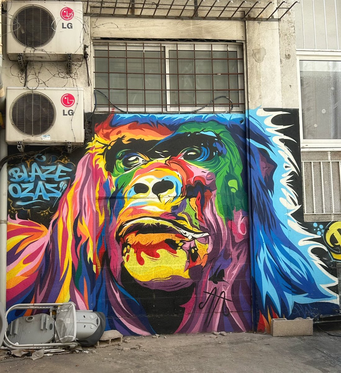 HunterStreetart's tweet photo. [#streetartmarseille / 📸 AOÛT 2024] Artwork by Blazoner ➕Ozas99prod, découvert à #marseille ! 
#blazoner #ozas99prod #graffiti #streetart #urbanart https://t.co/PqxjsKdY29
