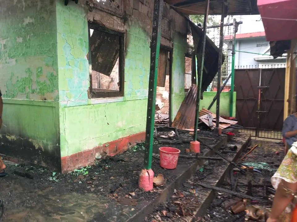 Extremist vandals have set fire to the house of Pijush Kanti Dey in Vangatikor,Sheikhghat, Sylhet. This act of violence must be condemned and swiftly addressed.

#SaveBangladeshiHindus
#SaveBangladeshiMinorites
#savebangladeshihindustemple #InternationalSupport 
#hinduattack