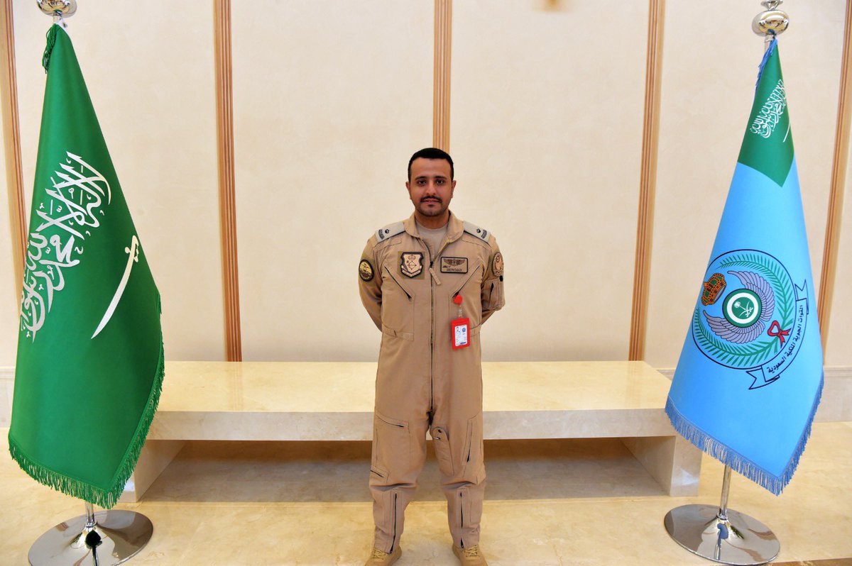 shff_sa's tweet photo. تتقدم أسرة آل شويمان

     بأحر التهاني و أجمل التبريكات لابنها الأخ/

              سالم بن صالح بن علي الشويمان

  بمناسبة صدور الأمر الملكي الكريم بترقيته إلى

                          رتبة ( رائد طيار )
             بالقوات الجوية الملكية السعودية

   جعلها الله عوناً على طاعته وفي خدمة دينه ثم     
                             مليكه ووطنه.

       و العقبى له بأعلى الرتب و أرقى المناصب.

#تهنئة
#ترقية 
#الشويمان
#آل_شويمان
#صندوق_آل_شويمان