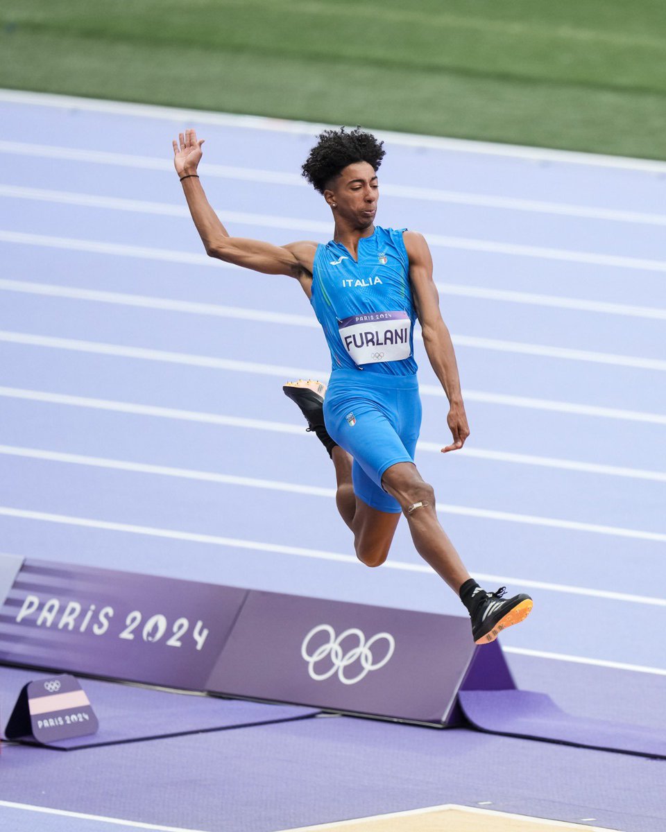 19 anni, medaglia di bronzo (a 2 cm dall’argento).

Cosa gli vuoi chiedere di più?

Enorme Mattia #Furlani! 🇮🇹🥉