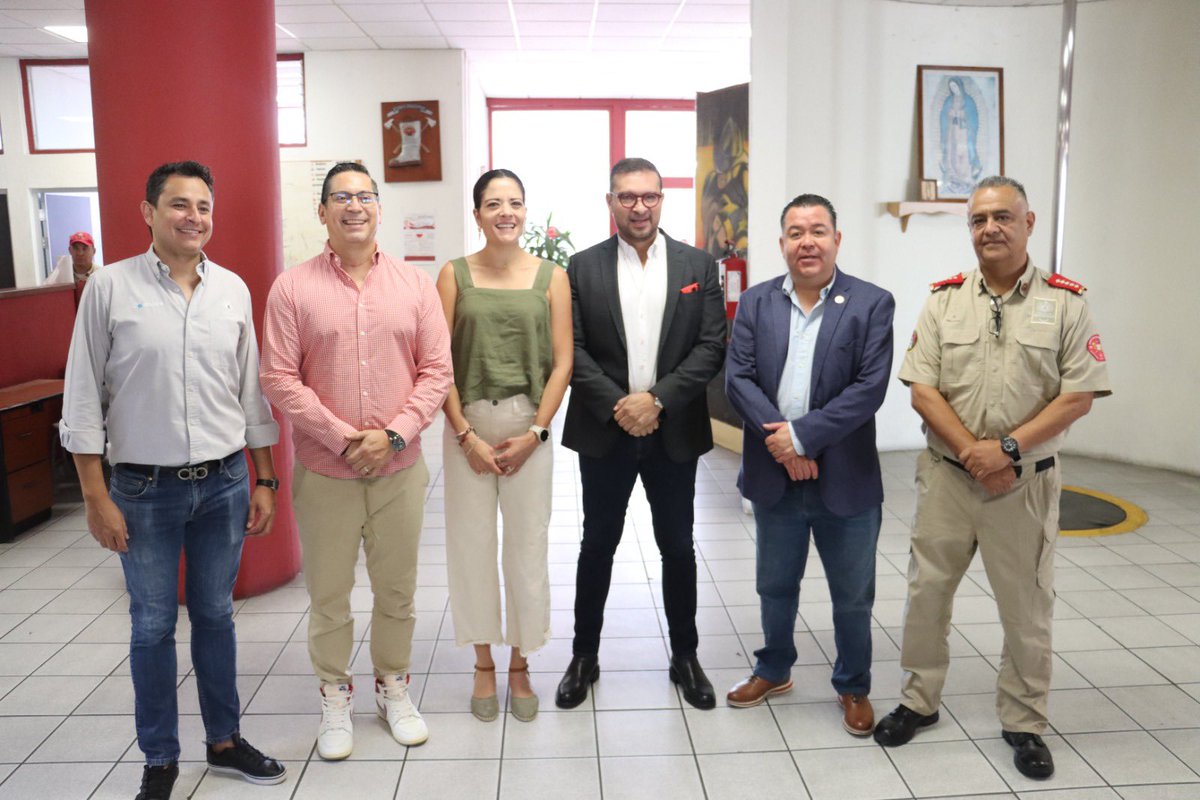soyaldodeanda's tweet photo. ¡Muchas felicidades a Albino Galván y su equipo de trabajo por su dedicación y esfuerzo en la organización de este evento. 👏🏼 https://t.co/182PHJK2os