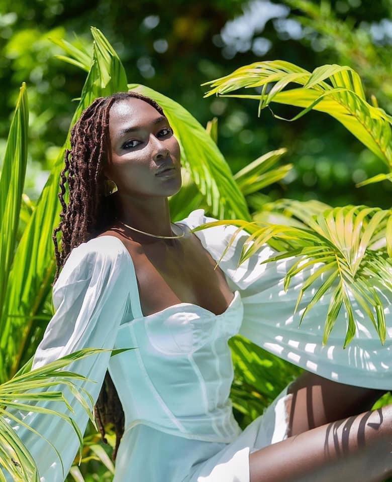 LindaKvine1's tweet photo. Cโest la reine qui est lร lร ๐คฉ๐ฅน๐?
Cโest la reine de secret story Afrique mรชme ๐ซถ๐พ๐
Pour lโauthenticitรฉ,la bonne humeur votons Awa๐๐๐๐๐๐๐๐๐
Numรฉro 2
https://t.co/QnYE3Hiwop
#SecretstoryAfrique #TeamBleu https://t.co/50an7X4gTQ
