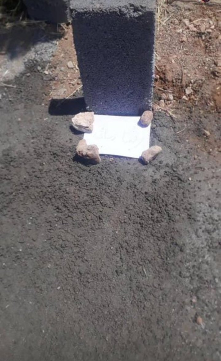 ARDESHIR005's tweet image. یکی دیگه از ما با تمام آرزوهاش اینجا دفن شد
کاش خشم ما خاموش نشه ۲روز دیگه فراموشش کنیم
کاش بفکر چاره‌ای باشیم که دیگه به همین راحتی یک جوون زیر خاک نره
کاش با درایت ساختارسازی کنیم و برنامه‌ای بریزیم تا موج بعدی انقلاب دوباره سرکوب و کشتار و زندان و اعدام نبینیم
...
#رضا_رسائی