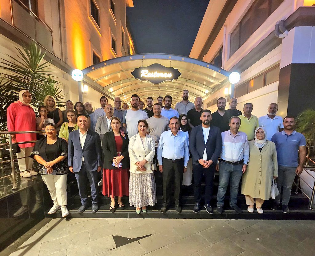 Sn. Milletvekilimiz <a href="/abdullahdogru01/">Abdullah Doğru</a> katılımıyla, Çukurova İlçe Başkanımız <a href="/akincemal/">Cemal AKIN</a>, Meclis Üyelerimiz ve ilçe teşkilatımız ile istişarelerde bulunduk. <a href="/AkpartiCukurova/">AK Parti Çukurova</a>