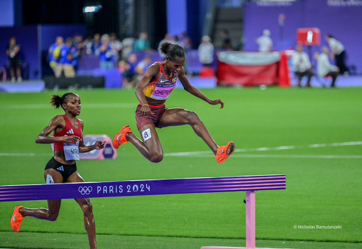 Peruth Chemutai 🇺🇬 has won a silver medal the women’s 3000m steeplechase, she finished second in 8:53.34 minutes for a national record  at the Stade de France. 

#Paris2024 <a href="/observerug/">The Observer</a>
