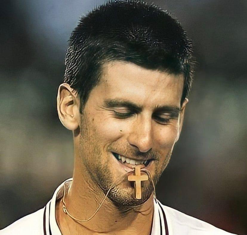 obscat's tweet photo. “Deus está comigo. Deus me deu isso. E eu sou grato”  disse o campeão Novak Djokovic 

Ele lançou um vídeo expressando sua gratidão a Deus por ganhar a medalha de ouro no simples masculino nas Olimpíadas de Paris. 

Via: @Sachinettiyil