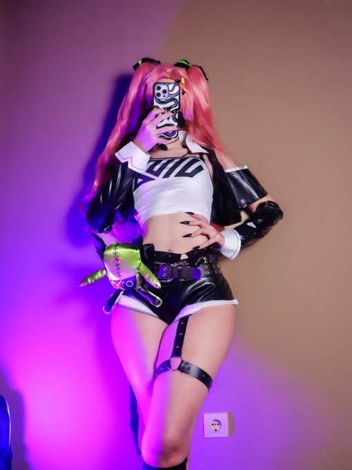 say hii for a DM back from Nicole Demara &hearts; #NicoleDemara #zzzero #ZenlessZoneZero https://t.co/hybFa<a href="/tag/nicoledemara"class="tags">#NicoleDemara</a><a href="/tag/zenlesszonezero"class="tags"><span>#zenlesszonezero</span></a><a href="/tag/zzzero"class="tags"><span>#zzzero</span></a>