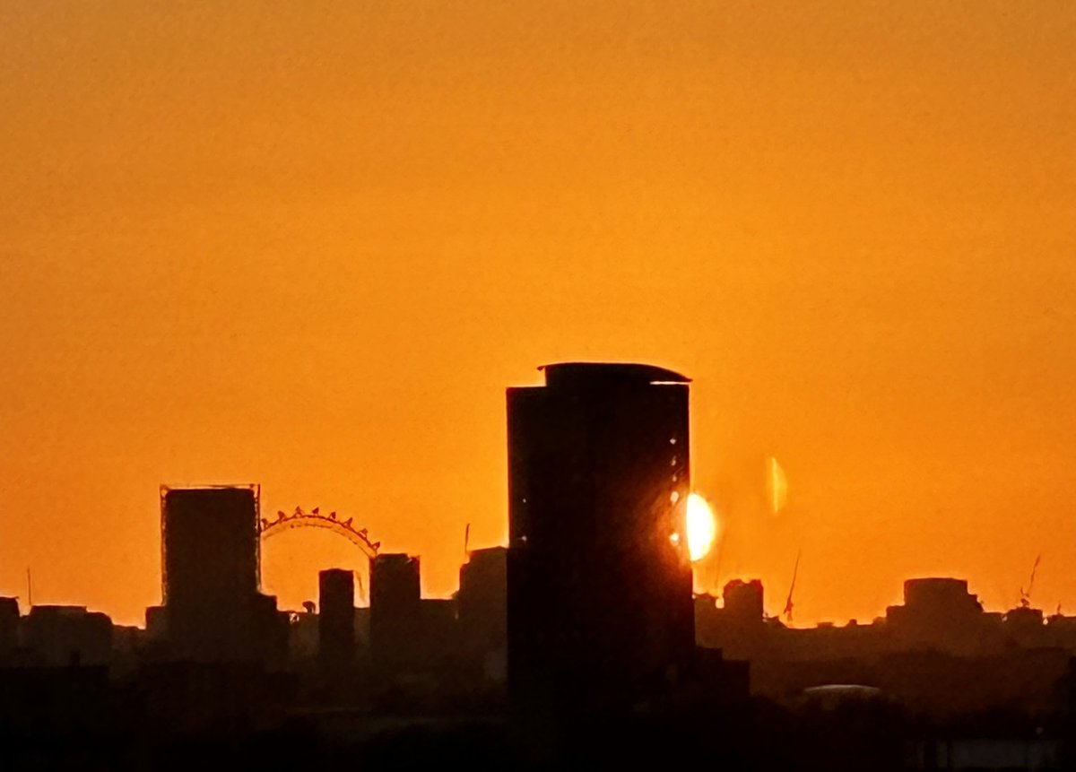 Hamble Point tweet media