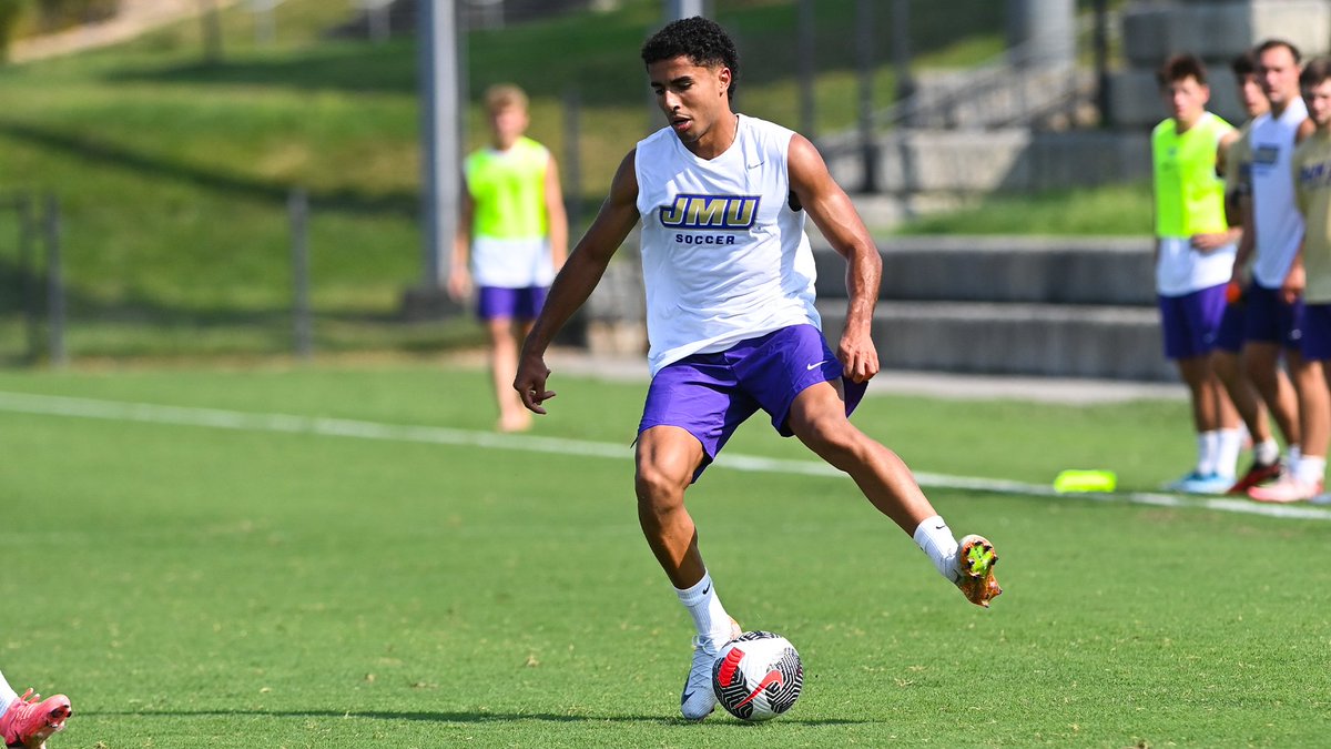 JMUMSoccer's tweet photo. Day ☝️

#GoDukes https://t.co/Lz8KfPgxZC